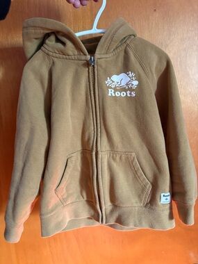 EUC ROOTS 5T mustard zip up sweater hoodie